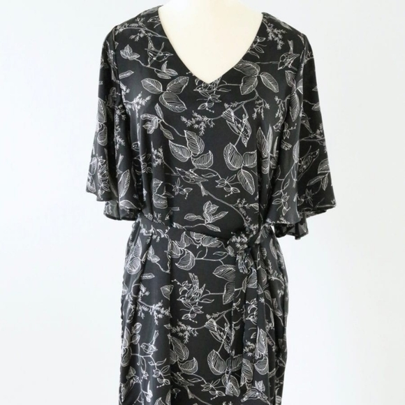 Frank & Oak mini dress with floral/nature print - Picture 3 of 6